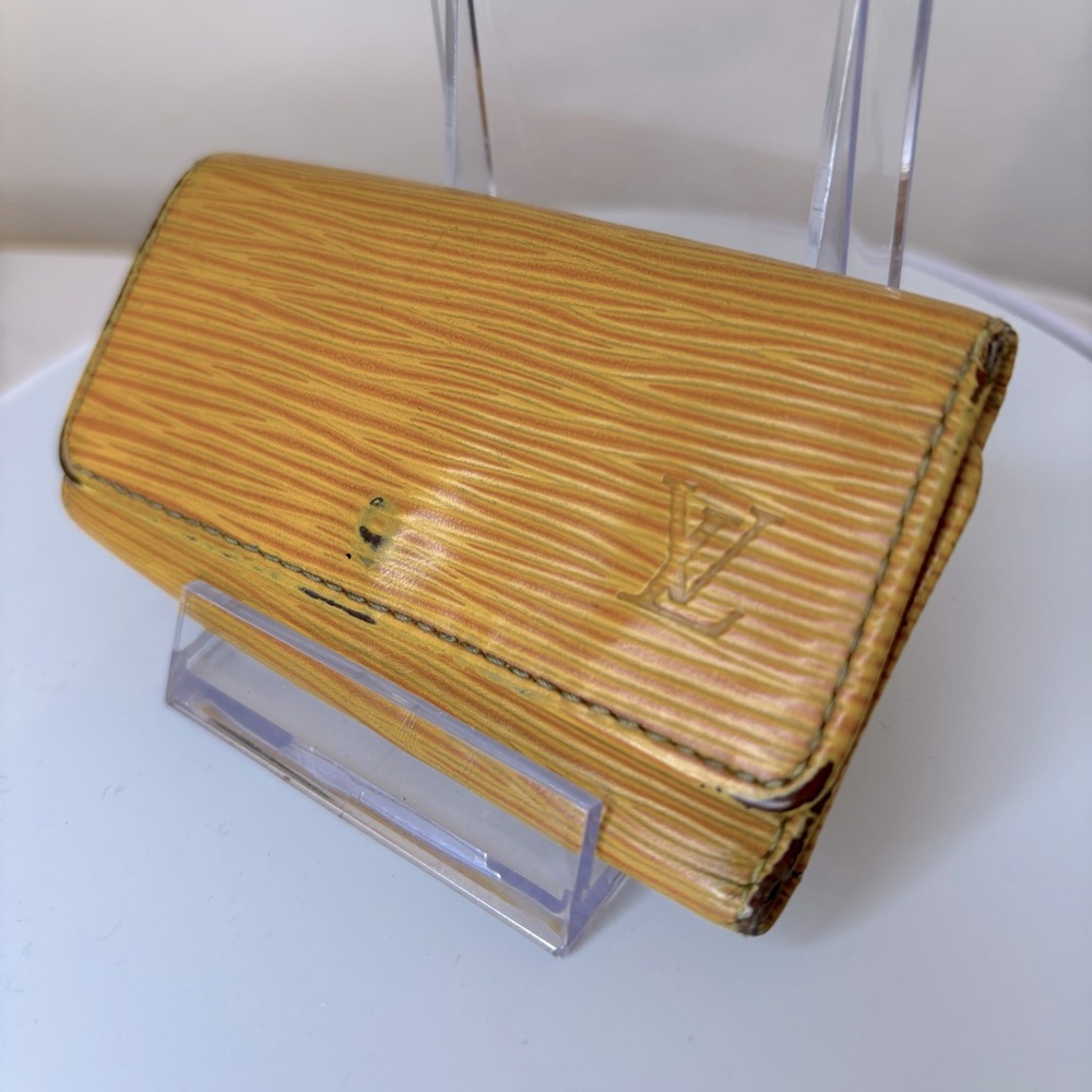 Louis Vuitton Yellow Epi Leather Key‎ Holder - Picture 2 of 13